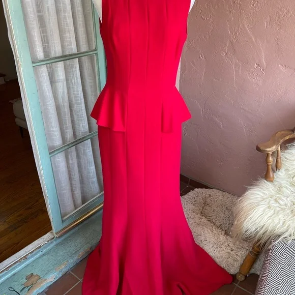 💃🏻BCBG RED CARPET GOWN ❤️🌹 - Picture 3 of 11